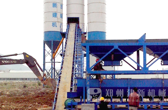 貴州畢節HZS90混凝土攪拌站現場(chǎng)案例