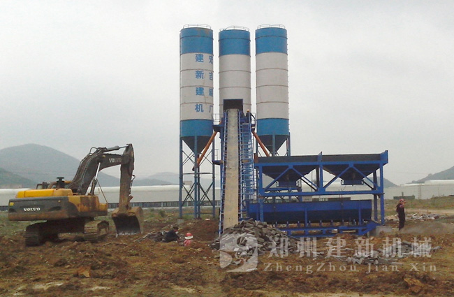 貴州畢節HZS90混凝土攪拌站現場(chǎng)案例