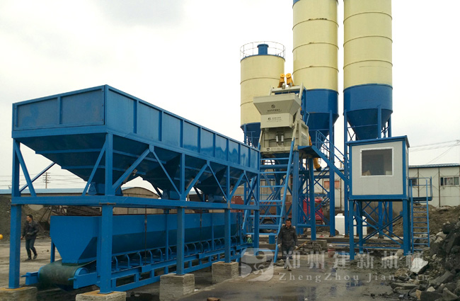 江蘇無(wú)錫HZS75型混凝土攪拌站現場(chǎng)案例