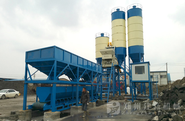 江蘇無(wú)錫HZS75型混凝土攪拌站現場(chǎng)案例