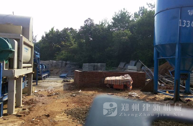 江西景德鎮300T穩定土拌和站現場(chǎng)案例