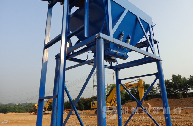 湖南長(cháng)沙500噸穩定土拌和站現場(chǎng)案例