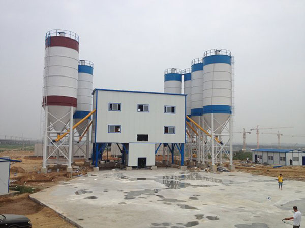 建新機械180混凝土攪拌站在陜西案例現場(chǎng)