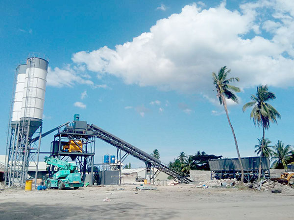 菲律賓120混凝土攪拌站工作現場(chǎng)