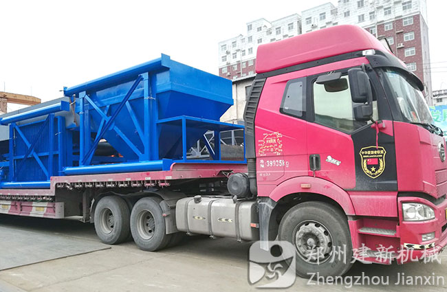 四川達州600穩定土拌合站發(fā)貨現場(chǎng)