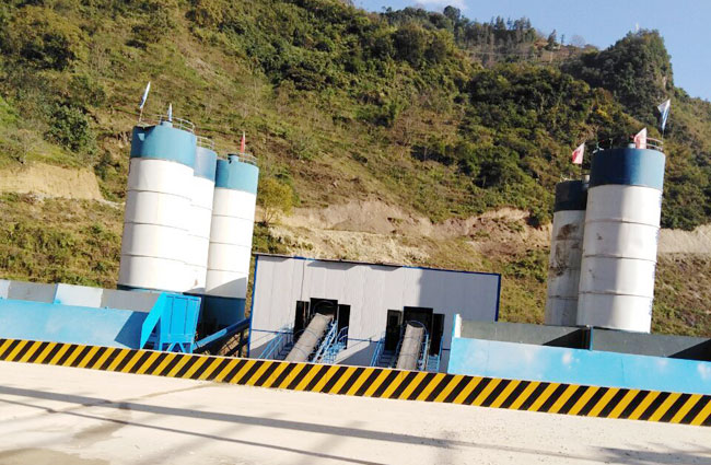 建新新型混凝土攪拌站在昆明昭通樂(lè )紅大壩助力建設