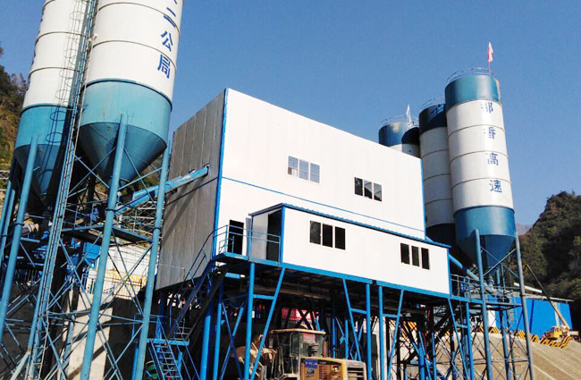 建新新型混凝土攪拌站在昆明昭通樂(lè )紅大壩助力建設