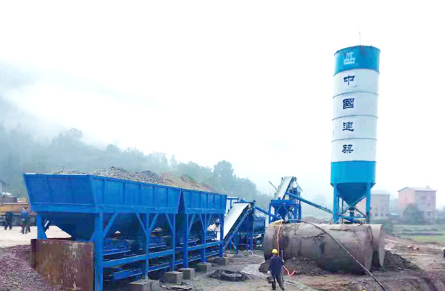 四川達州600穩定土拌和站作業(yè)現場(chǎng)