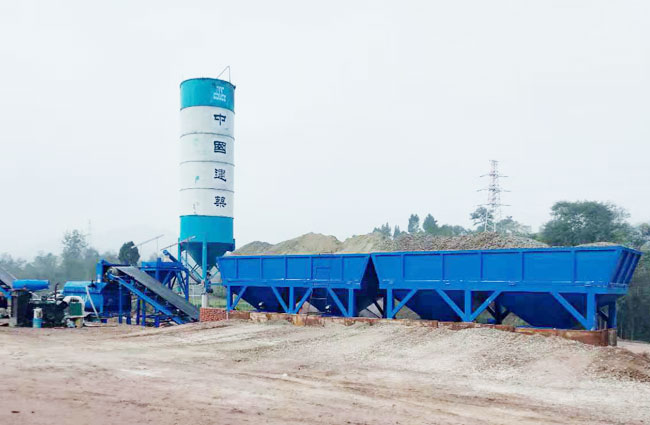 四川達州600穩定土拌和站作業(yè)現場(chǎng)