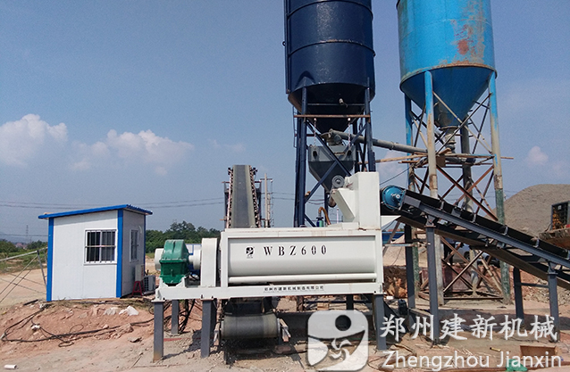 湖北黃岡600穩定土拌和站投產(chǎn)運行