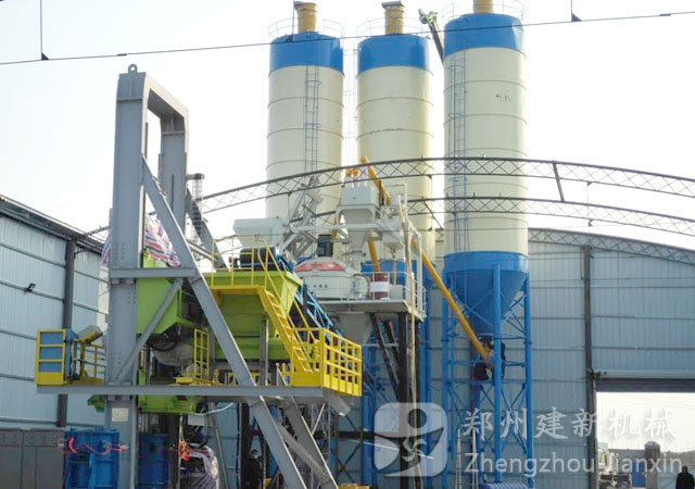 河南原陽(yáng)攪拌站安裝完成主機采用建新1500立軸混凝土攪拌機