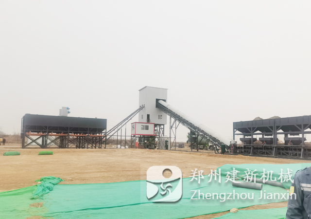 山西絳縣90免基礎混凝土攪拌站客戶(hù)現場(chǎng)