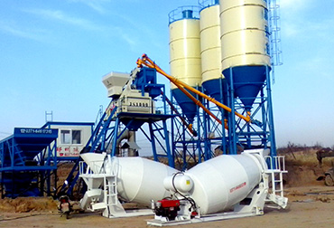 4方混凝土攪拌車(chē)(圖6) 4方混凝土攪拌車(chē)(圖6)